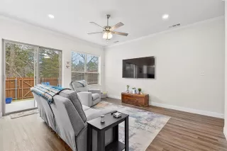 Photo #5: 21139477 Listing 