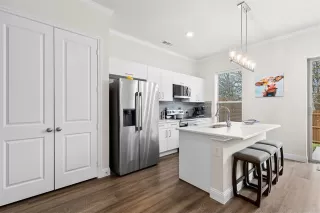 Photo #6: 21139477 Listing 