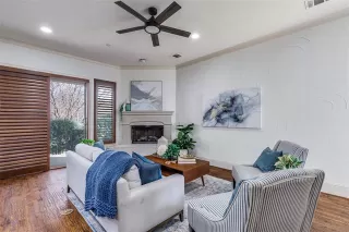 Photo #4: 21139768 Listing 