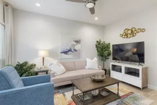 Photo #5: 21141126 Listing