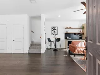 Photo #3: 21141585 Listing