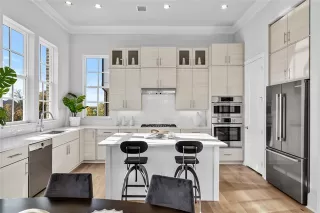 Photo #2: 21141678 Listing