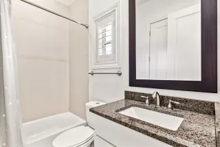 Photo #6: 21141755 Listing