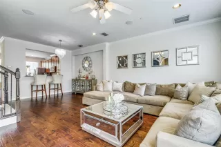 Photo #2: 21142173 Listing