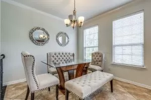 Photo #6: 21142173 Listing