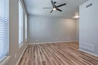 Photo #5: 21142250 Listing 