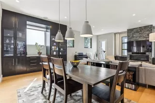 Photo #6: 21142681 Listing