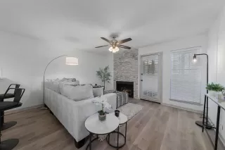 Photo #6: 21143069 Listing