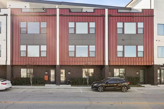 MLS: 21143232 Condo For Sale