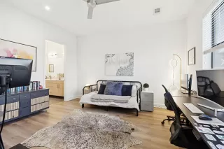 Photo #6: 21143232 Listing