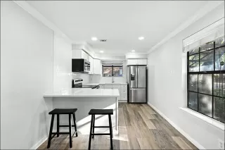 Photo #5: 21143374 Listing 