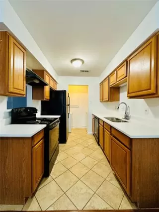 Photo #2: 21143427 Listing 