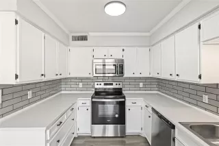 More Details about MLS # 21143431 : 10526 STONE CANYON ROAD #201