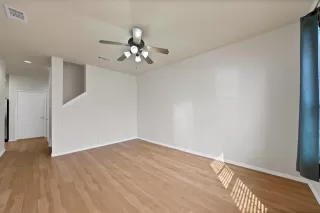 Photo #5: 21143711 Listing 