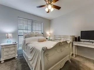 Photo #4: 21143770 Listing