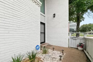 Photo #6: 21144109 Listing