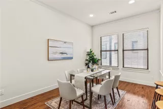 Photo #5: 21144353 Listing