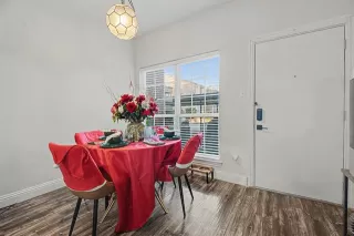 Photo #5: 21144537 Listing