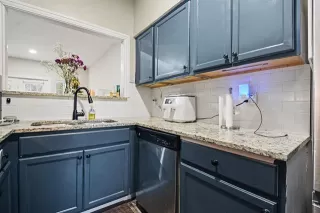 Photo #6: 21144537 Listing