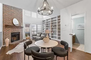 Photo #6: 21144876 Listing