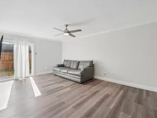 Photo #6: 21145929 Listing