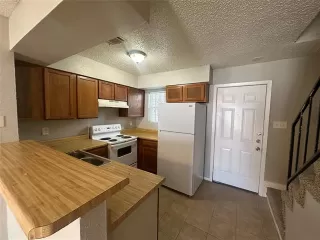 Photo #5: 21145992 Listing 