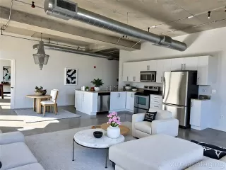 More Details about MLS # 21146300 : 1001 BELLEVIEW STREET #201