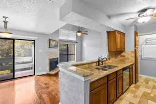 Photo #6: 21146507 Listing