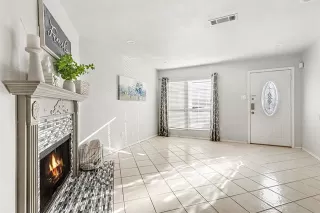 Photo #4: 21146854 Listing