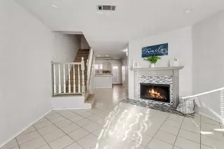 Photo #5: 21146854 Listing