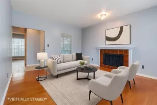 Photo #5: 21147153 Listing