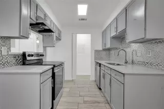 Photo #5: 21147228 Listing 