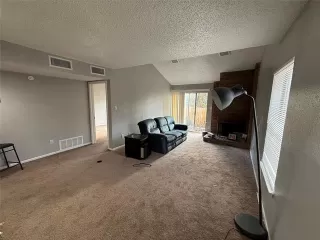 Photo #2: 21147235 Listing 