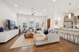 Photo #5: 21147361 Listing 