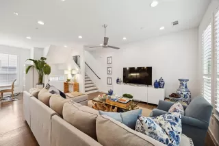 Photo #6: 21147361 Listing 