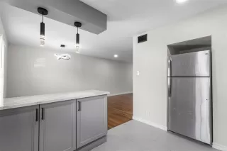 Photo #6: 21147442 Listing