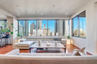 Browse active condo listings in METROPOLITAN 1200 MAIN STREET