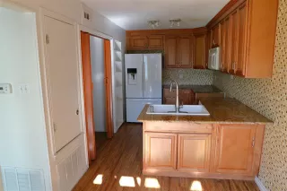 Photo #4: 21147871 Listing