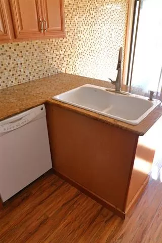 Photo #6: 21147871 Listing