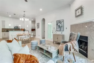 Photo #4: 21147928 Listing 