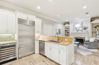 Photo #5: 21147937 Listing