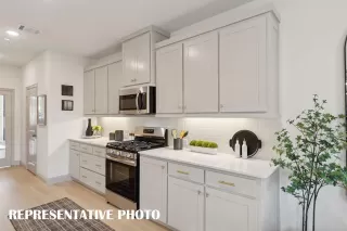 Photo #5: 21148143 Listing