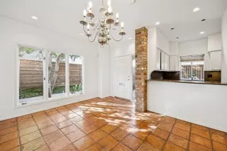 Photo #2: 21149027 Listing 