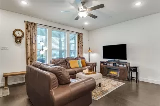 Photo #4: 21149316 Listing 