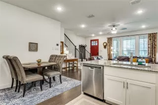 Photo #5: 21149316 Listing 