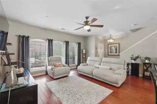 Photo #2: 21150311 Listing