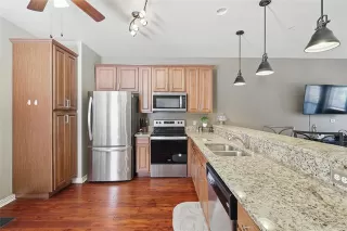 Photo #3: 21150311 Listing