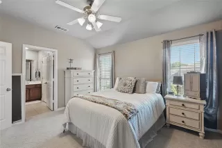 Photo #4: 21150311 Listing