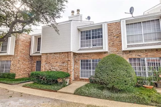 MLS: 21150473 Condo For Sale