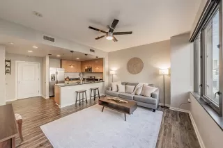 Photo #6: 21150487 Listing